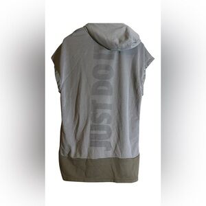 Nike sleeveless hoodie JUST DO IT Size L
Dri Fit -Sports gear athletic Gymcore